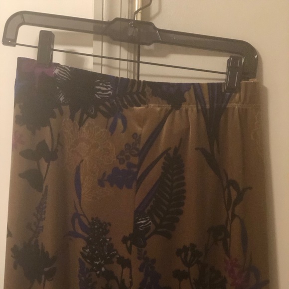 Pant Set - Picture 4 of 8